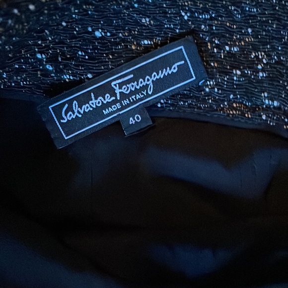 Ferregamo midi skirt with accent buttons - Picture 3 of 3